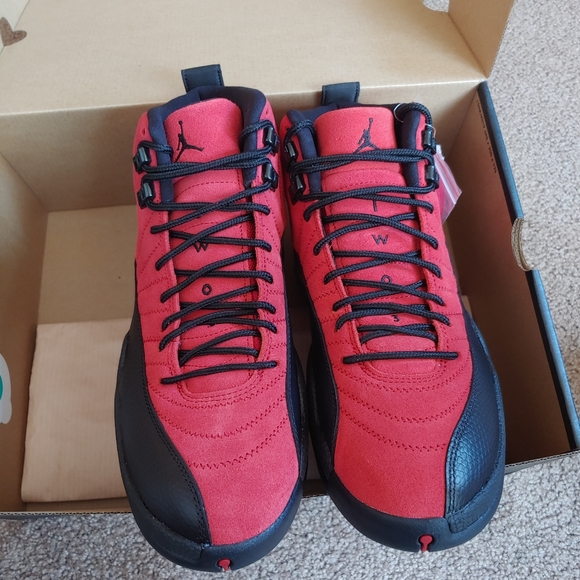 Jordan 12 reverse flu game - Picture 3 of 6